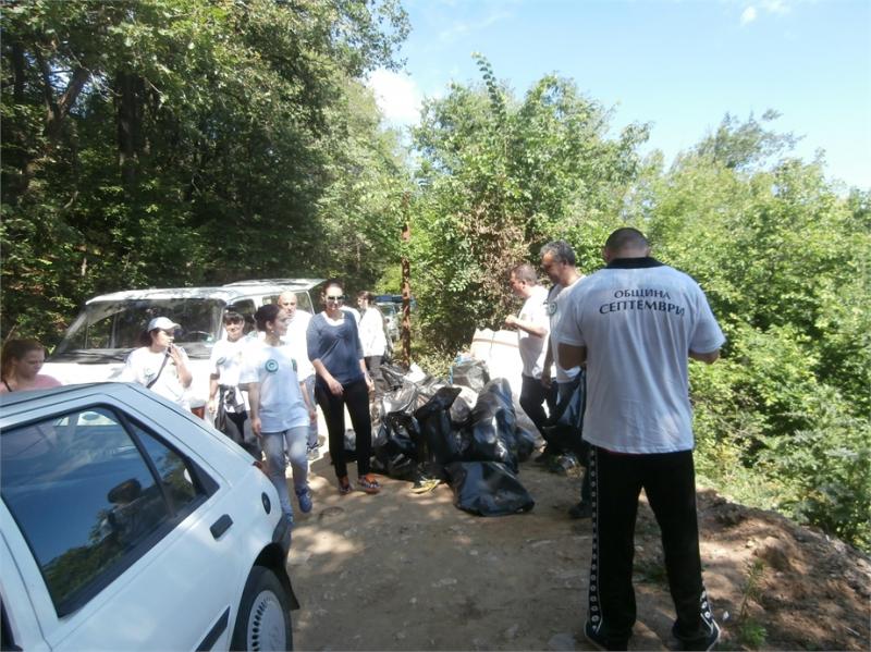 „Да изчистим България заедно“ на 4 юни